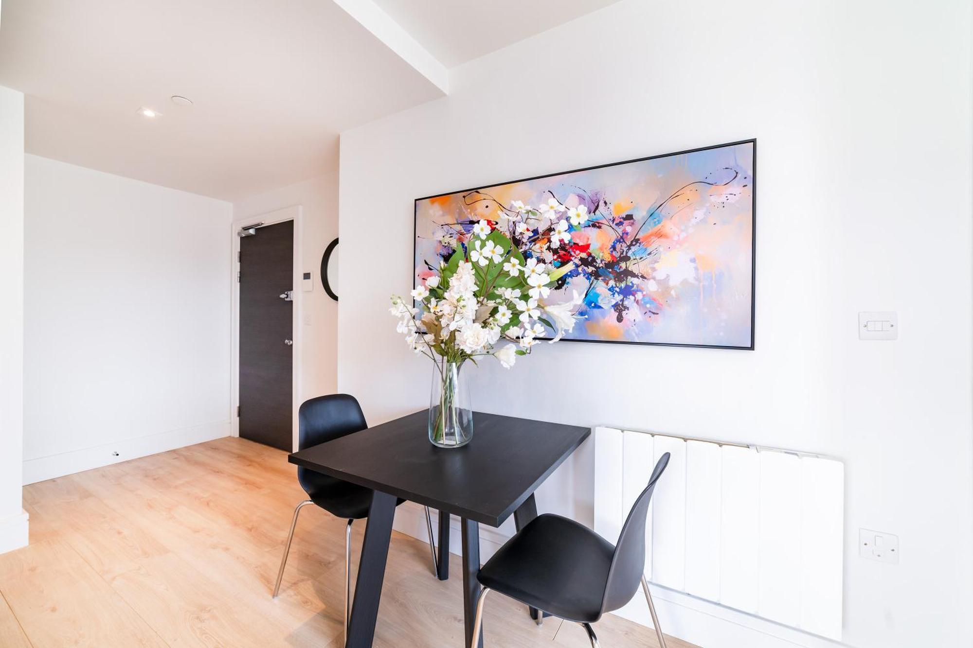 Appartamento Stylish Retreats On Olympic Way Londra Esterno foto