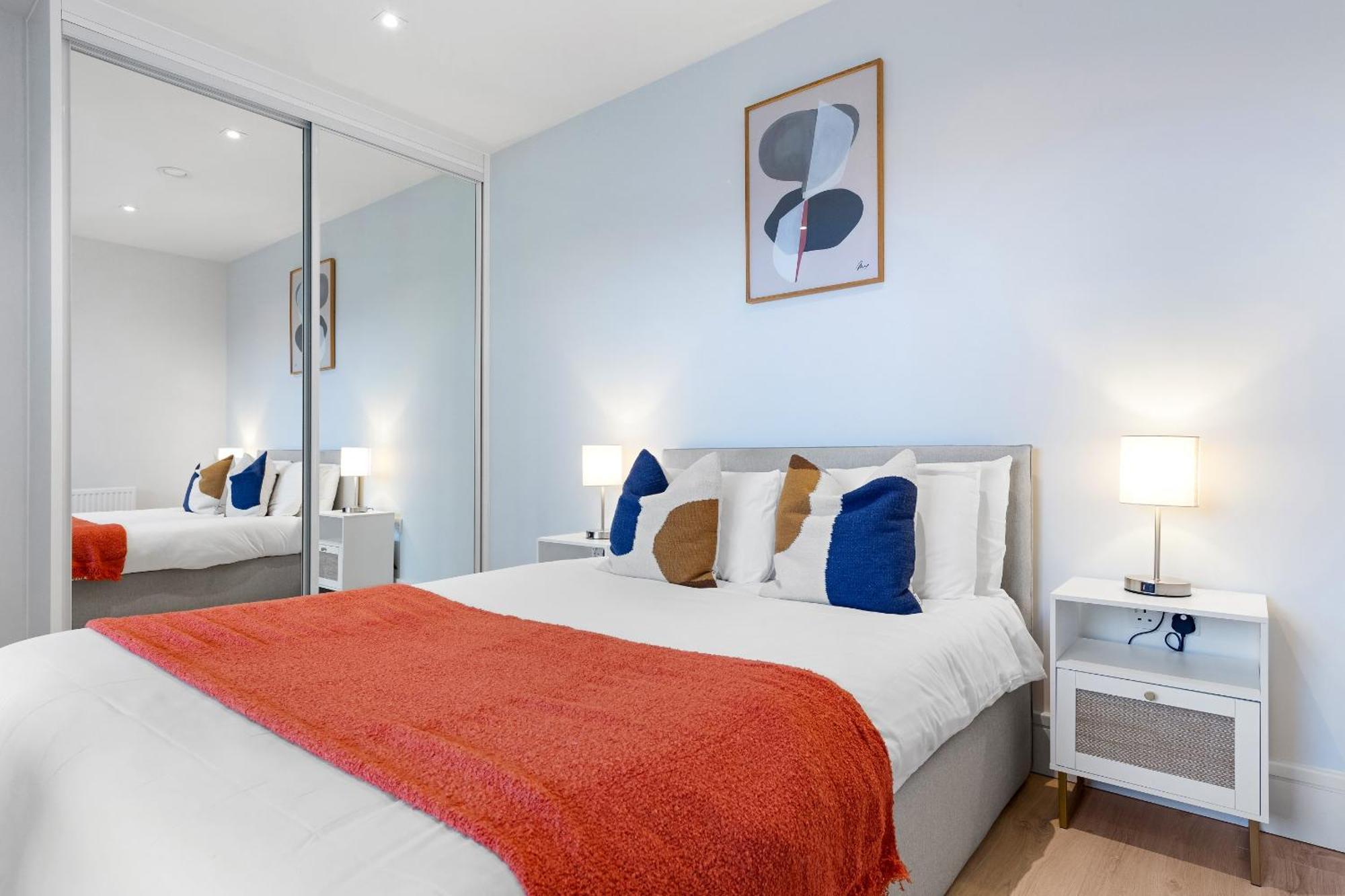 Appartamento Stylish Retreats On Olympic Way Londra Esterno foto