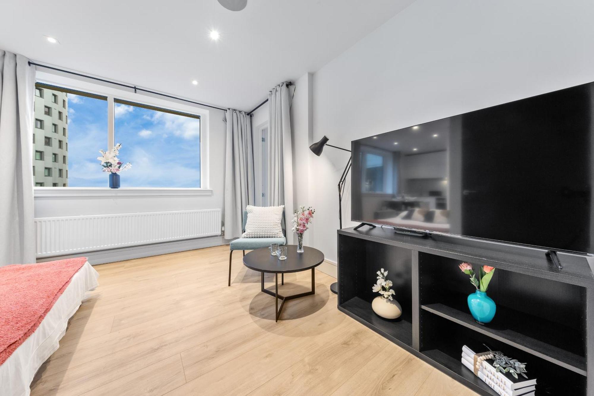 Appartamento Stylish Retreats On Olympic Way Londra Esterno foto